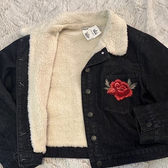 Zara Black Denim Jacket with Red Rose Embroidery - Picture 2 of 3